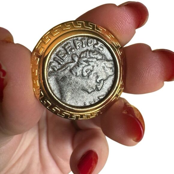 Vintage Premier Designs Gold Toned Roman Coin Clip Ons - Picture 13 of 13